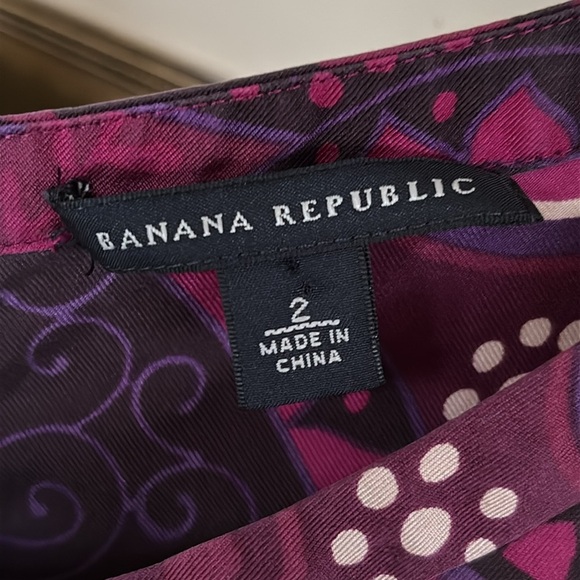 NWOT Banana Republic 100% Silk Shift Dress Beaded Button Up Back Burgundy Mod - Picture 4 of 14